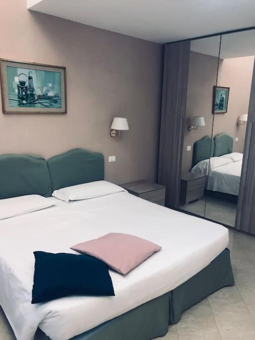 43 Appartamento Ampio E Comodo Nel Centro Di Roma מראה חיצוני תמונה